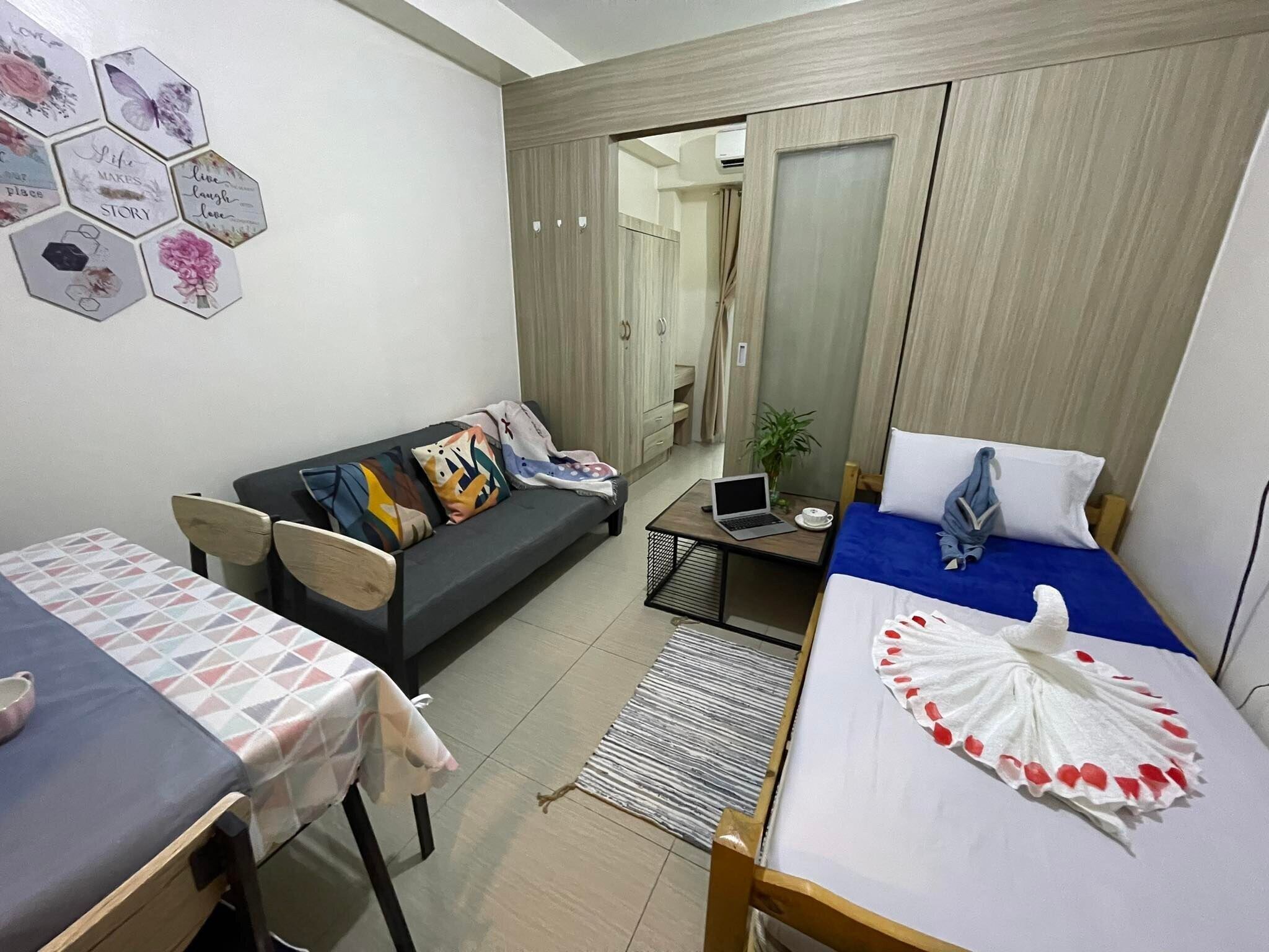 Shore Residences Stays by PBYY 3*