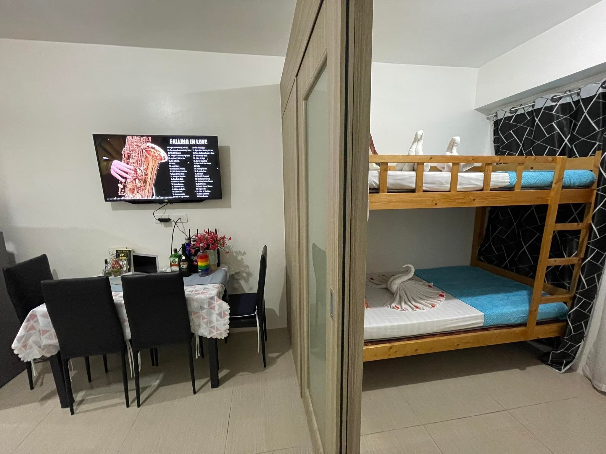 Shore Residences Stays by PBYY 3*