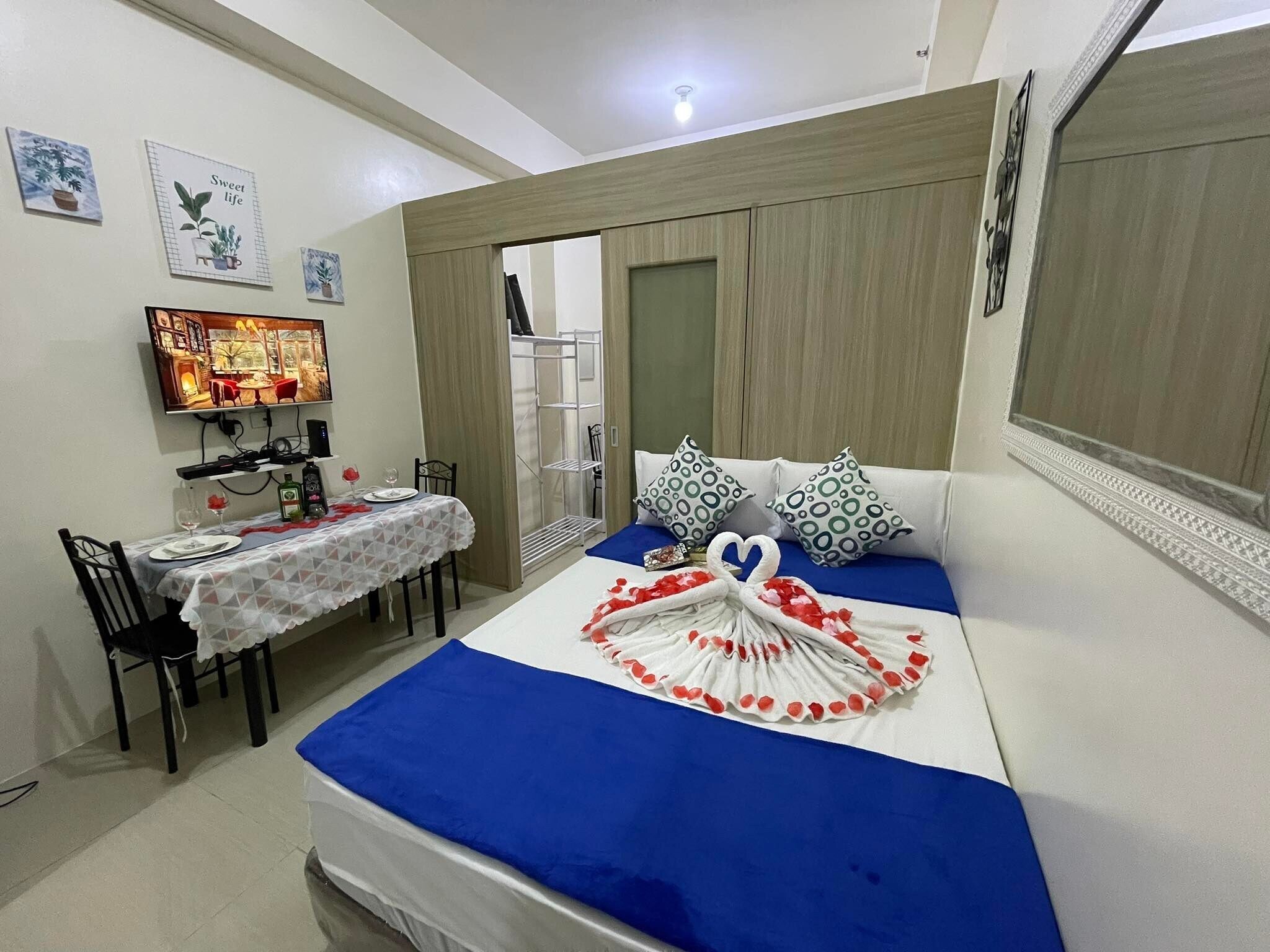 Shore Residences Stays by PBYY 3*