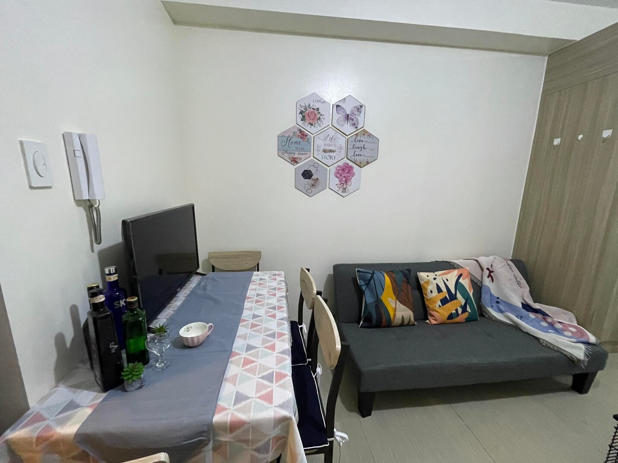 Shore Residences Stays by PBYY 3*