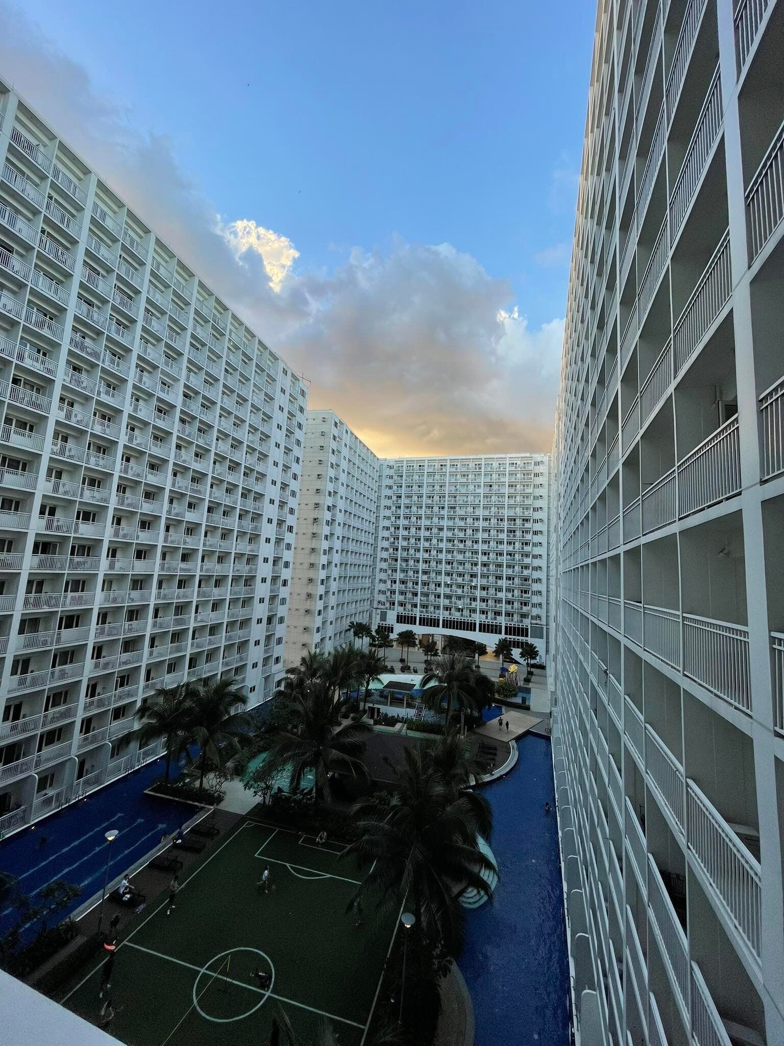 Shore Residences Stays by PBYY 3*