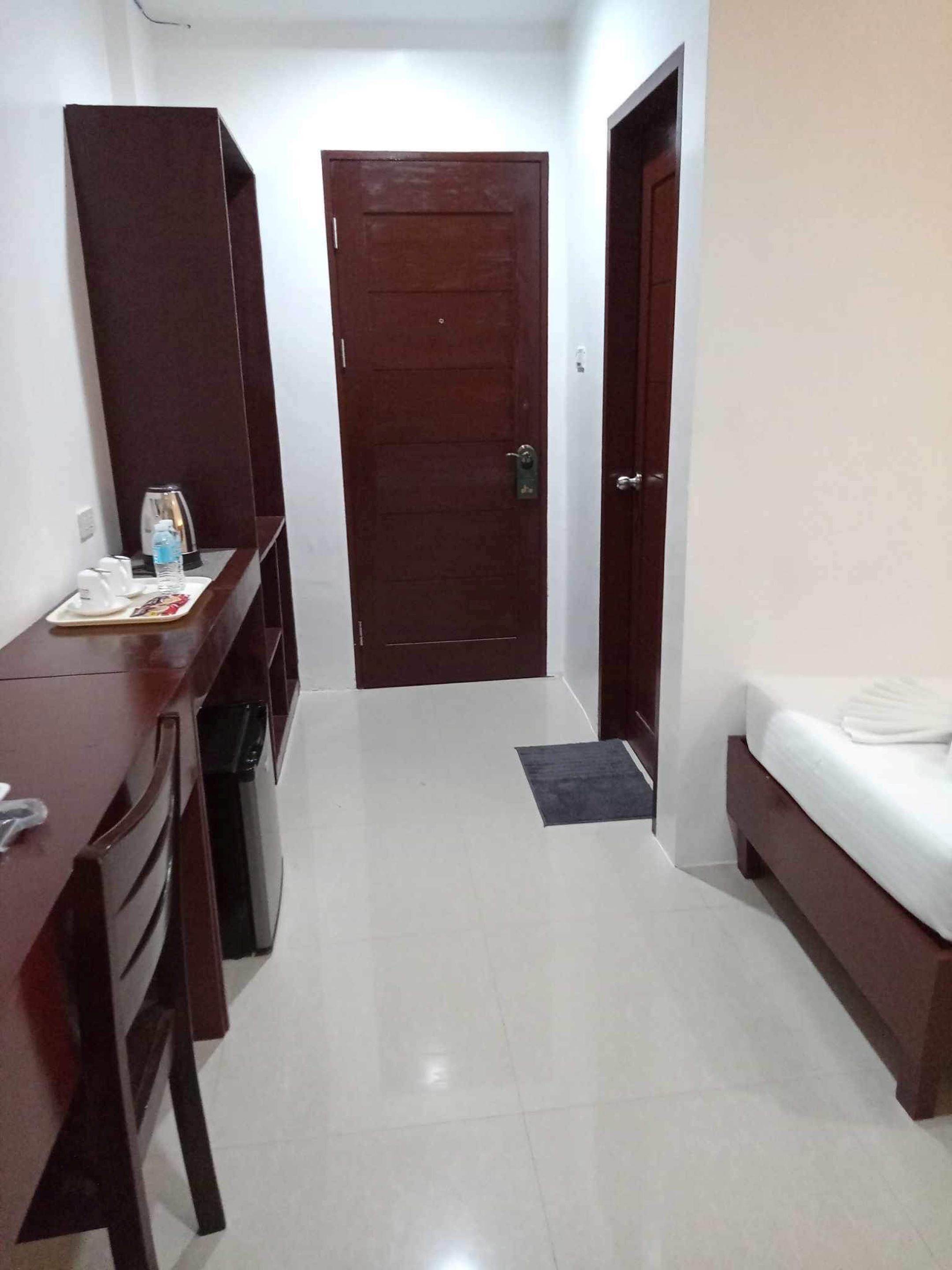 Zosimo's Inn 3*