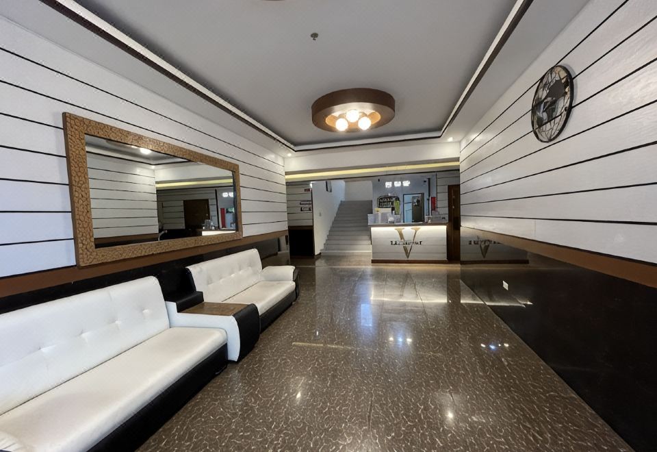 Valentine Hotel Angeles City managed by Cocotel 3*