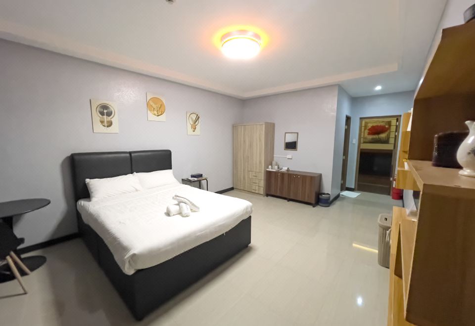 Valentine Hotel Angeles City managed by Cocotel 3*