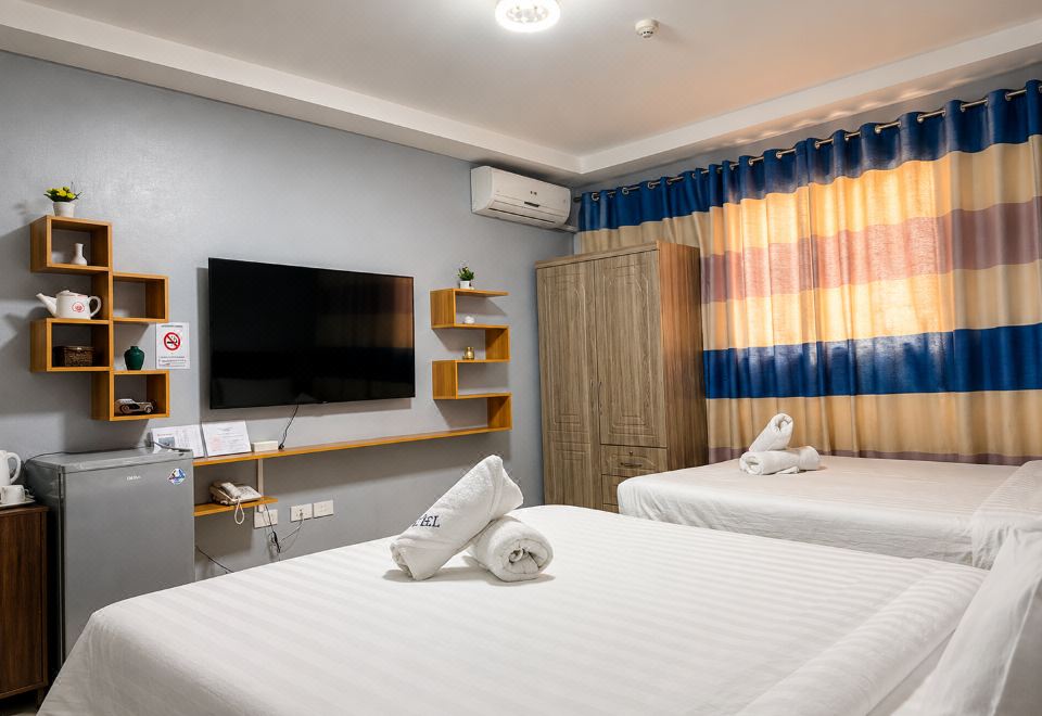 Valentine Hotel Angeles City managed by Cocotel 3*