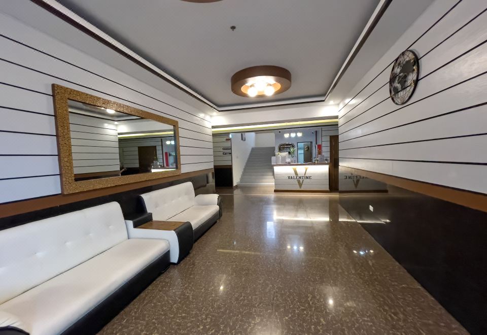 Valentine Hotel Angeles City managed by Cocotel 3*