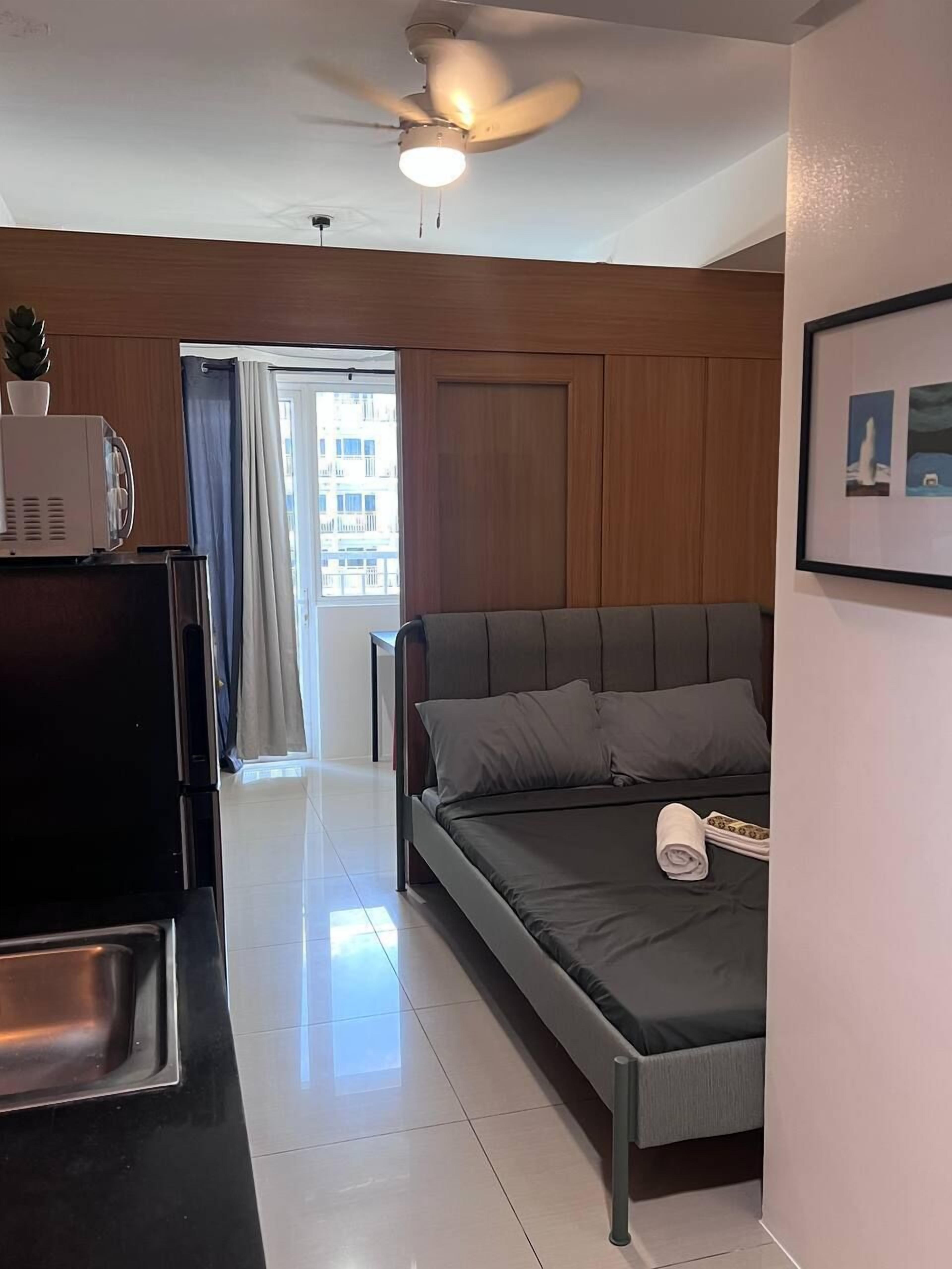 1 BR Shell Residences Facing amenities 2*