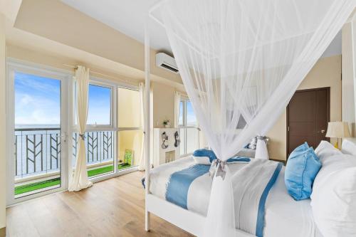 Bayshore Luxe by Prime 2*