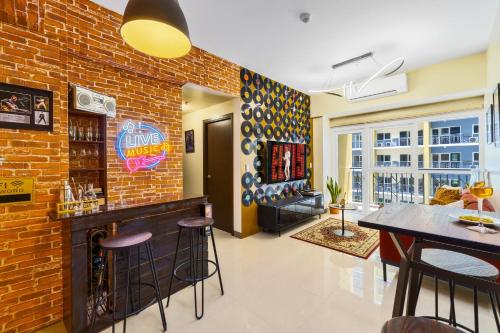 Bayshore Luxe by Prime 2*