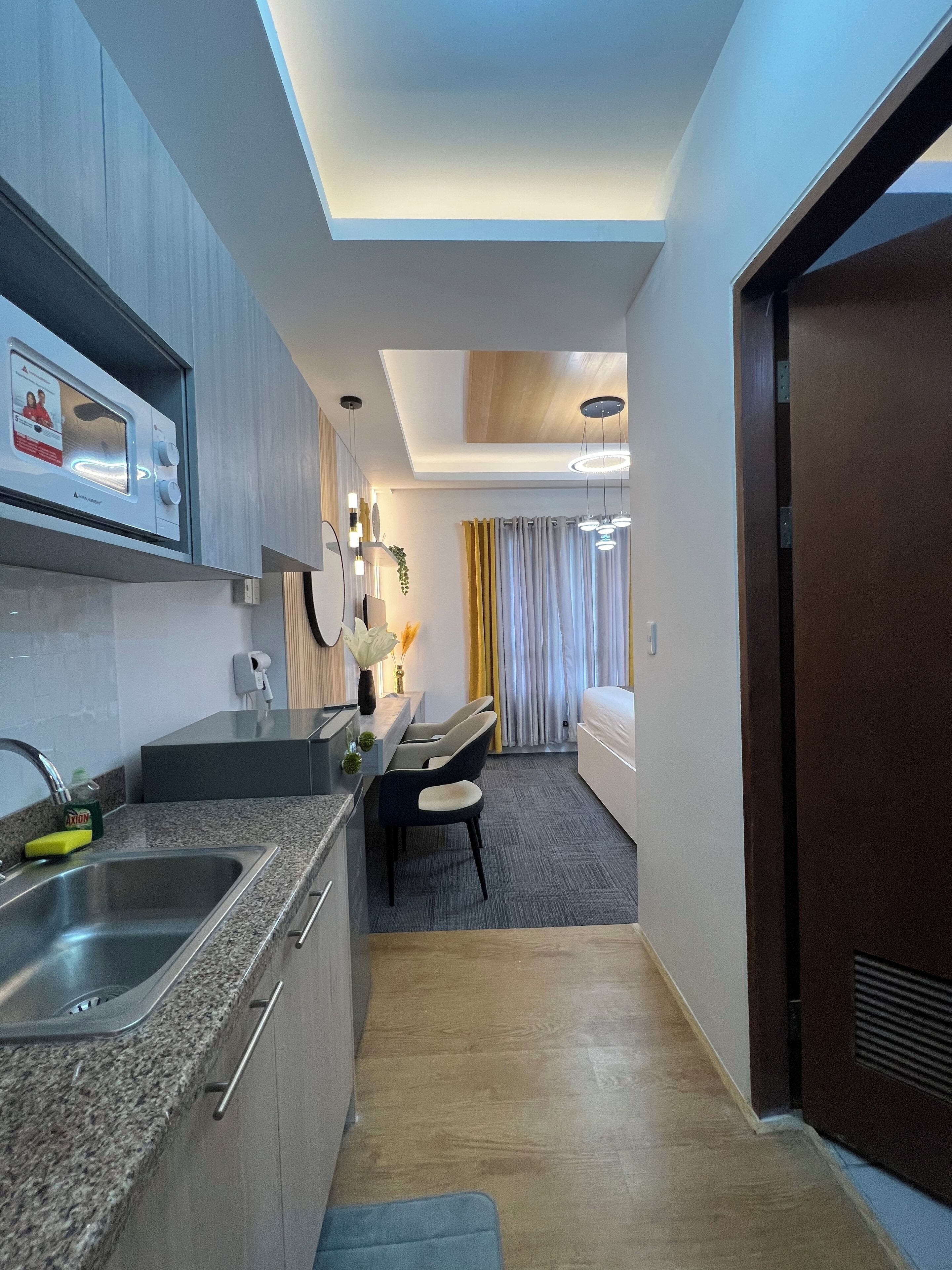 Rinann's Condotel Davao 3*