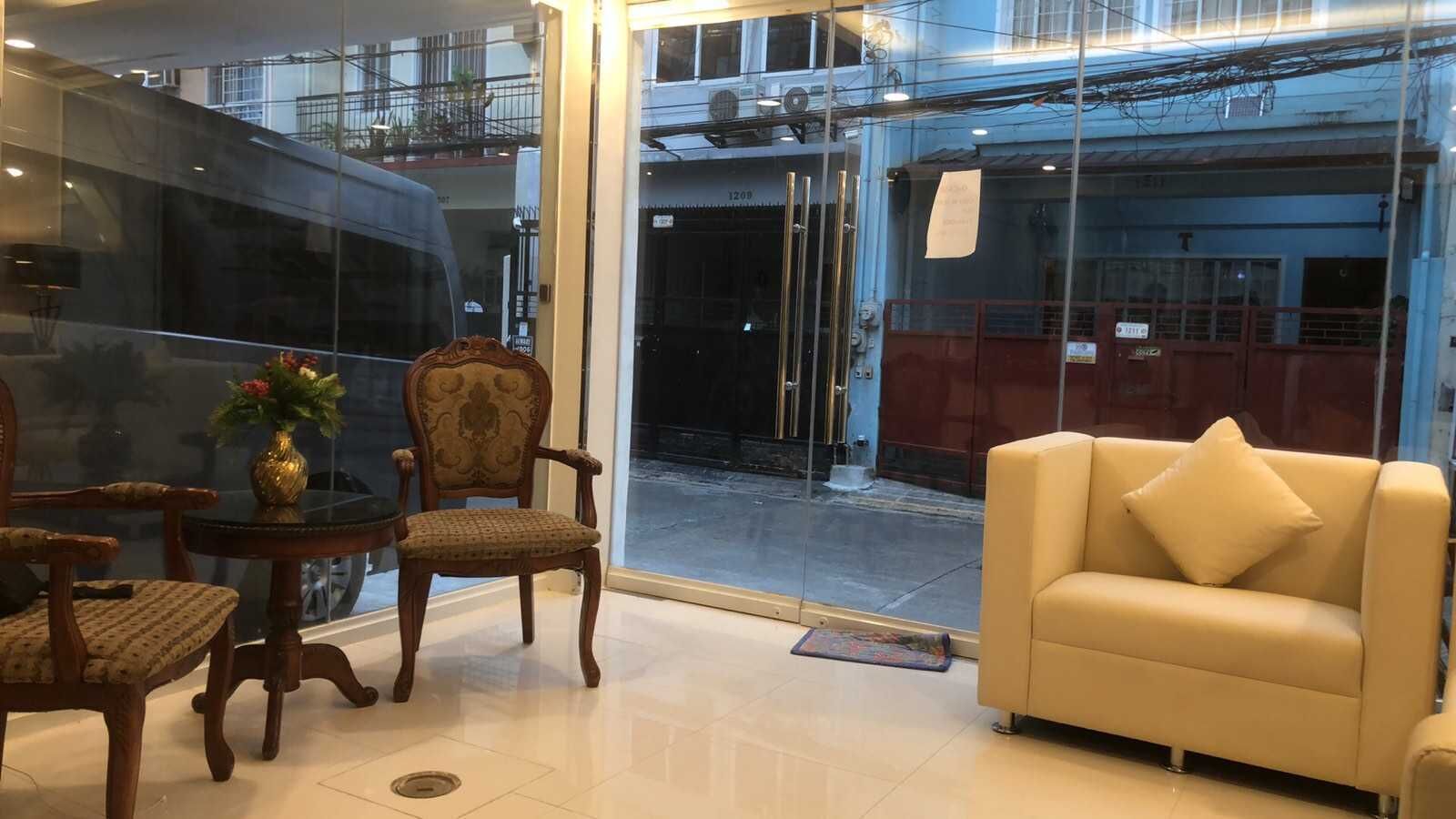 OYO 1128 W Sangco Building Leasing 2*