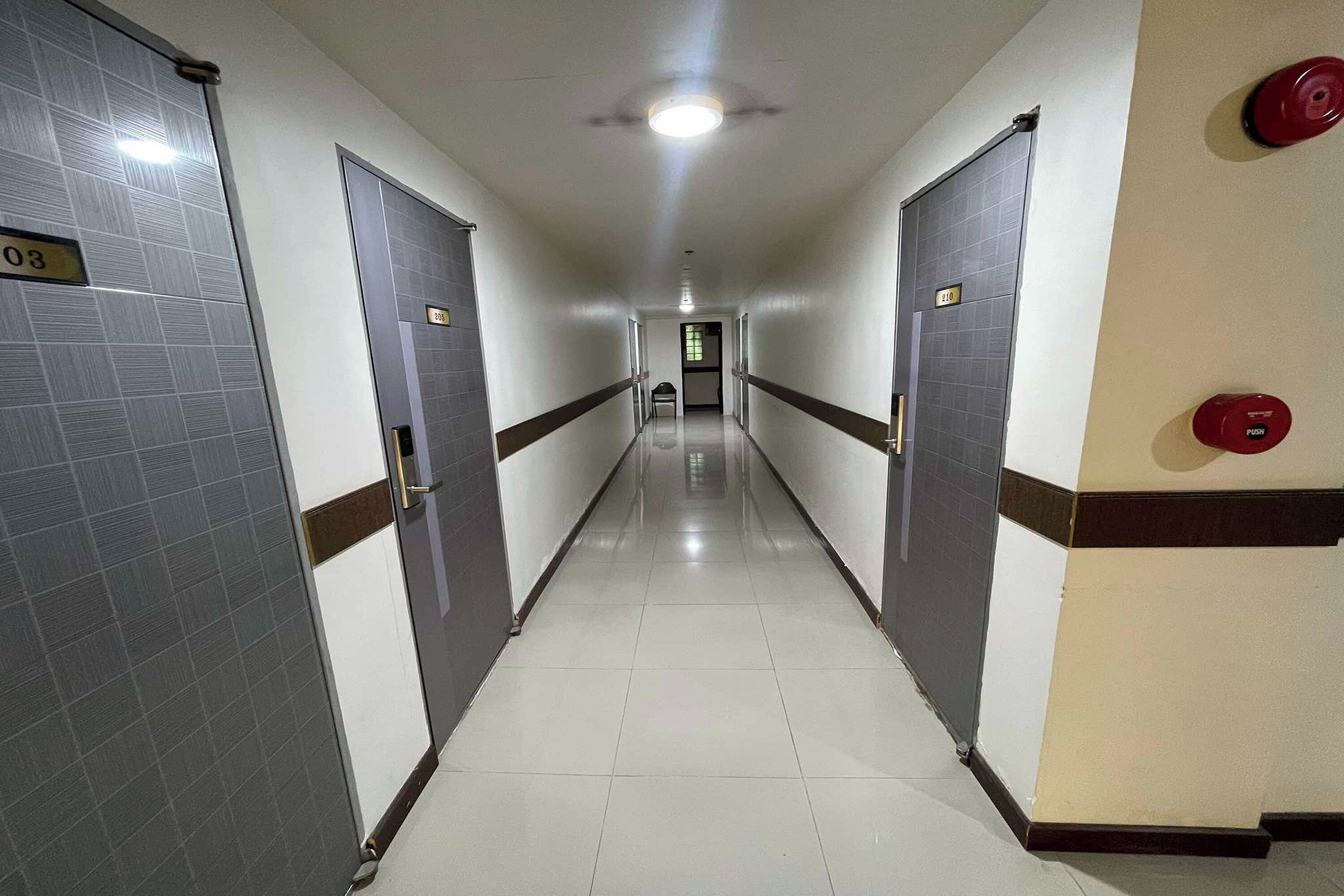 Aimor Condotel near SM City Clark 2*