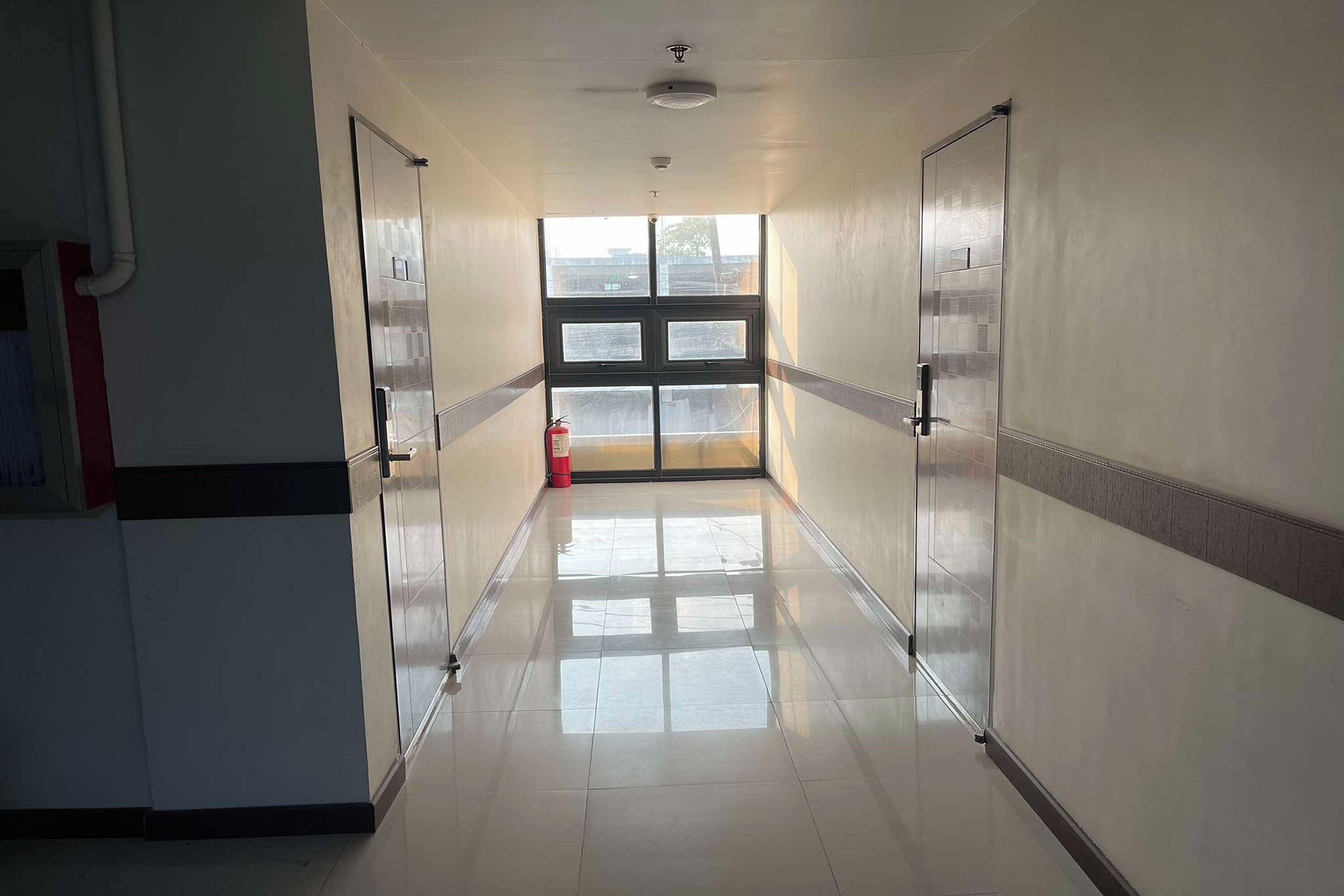 Aimor Condotel near SM City Clark 2*