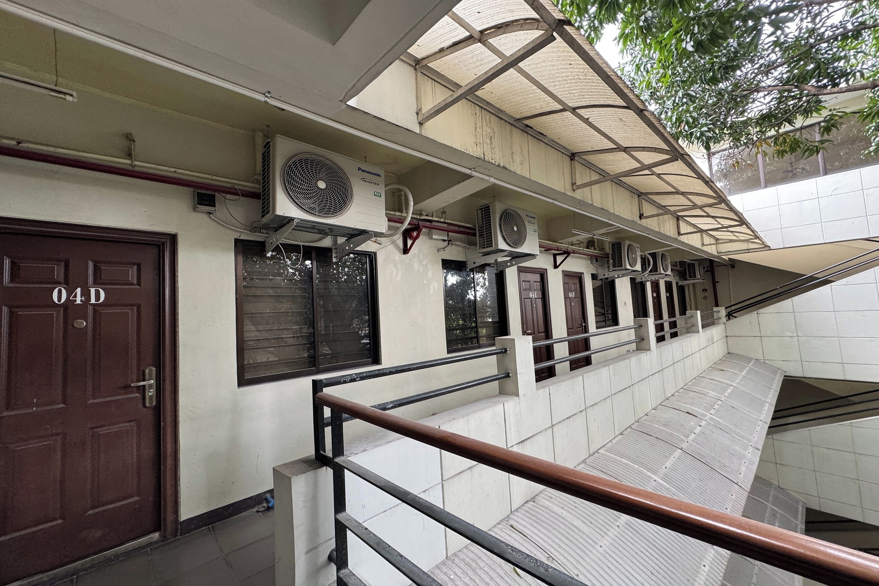 Franca Arcade near Quezon City Circle 2*