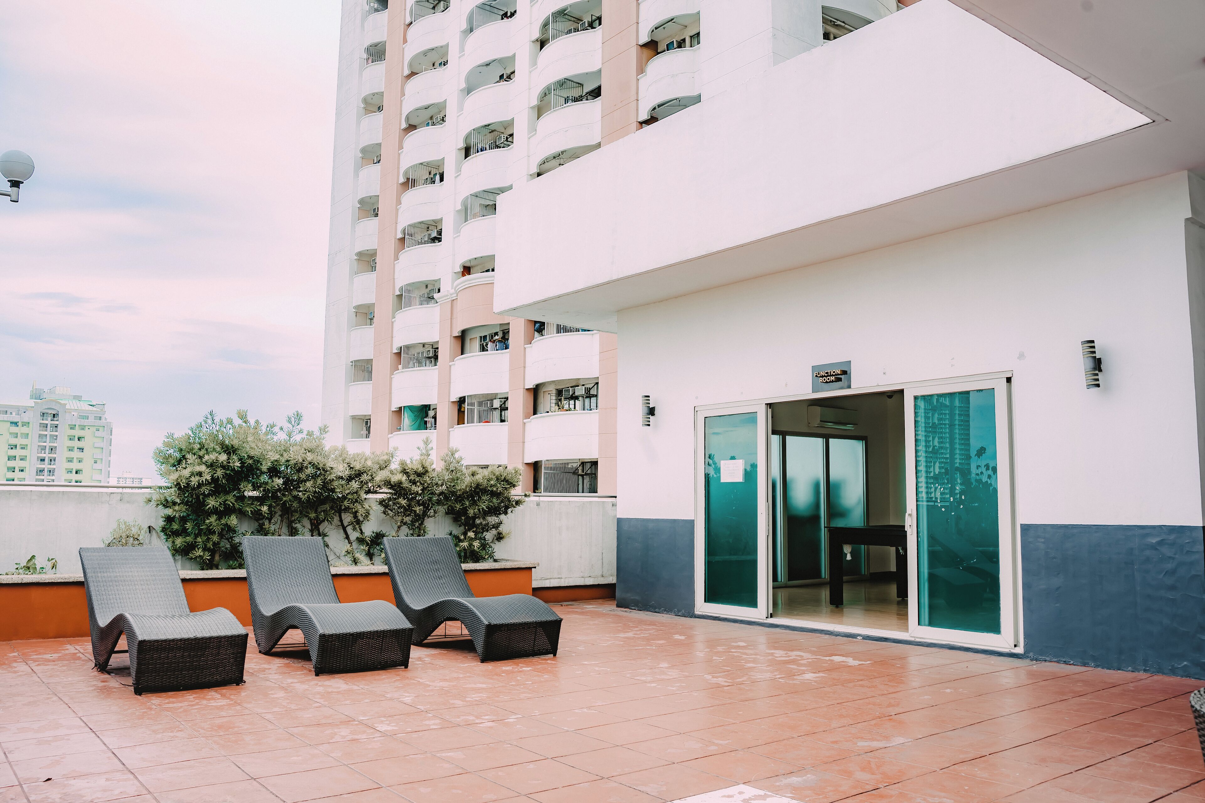 I Suites Hotel Malate 2*