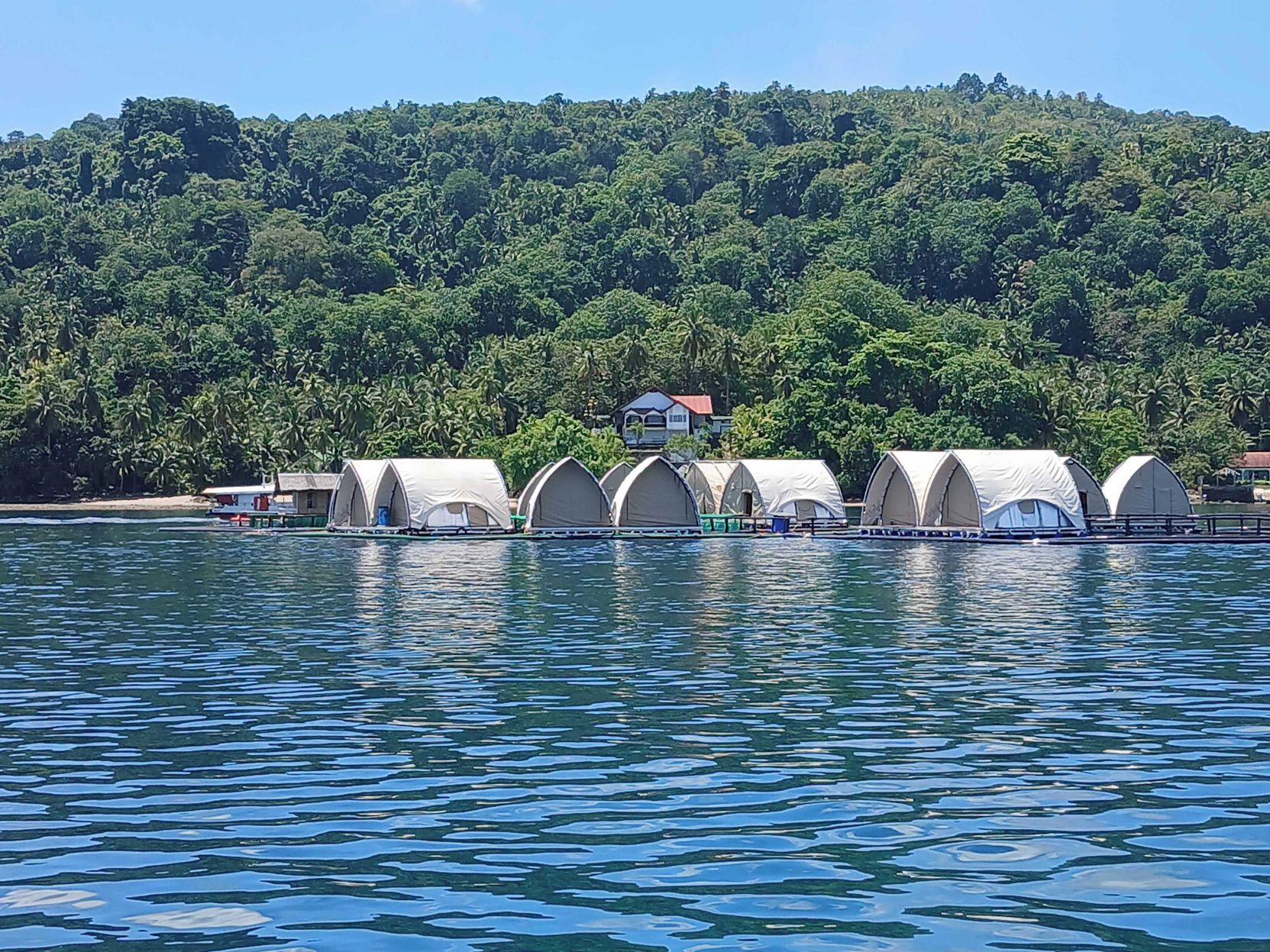 Floating Home in Reef Resort Unit 9 2*