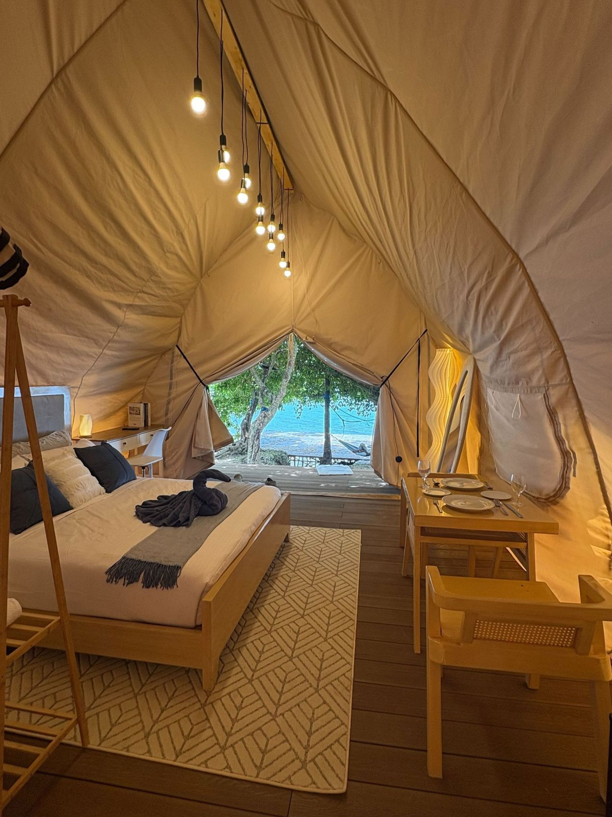 Floating Home in Reef Resort Unit 9 2*