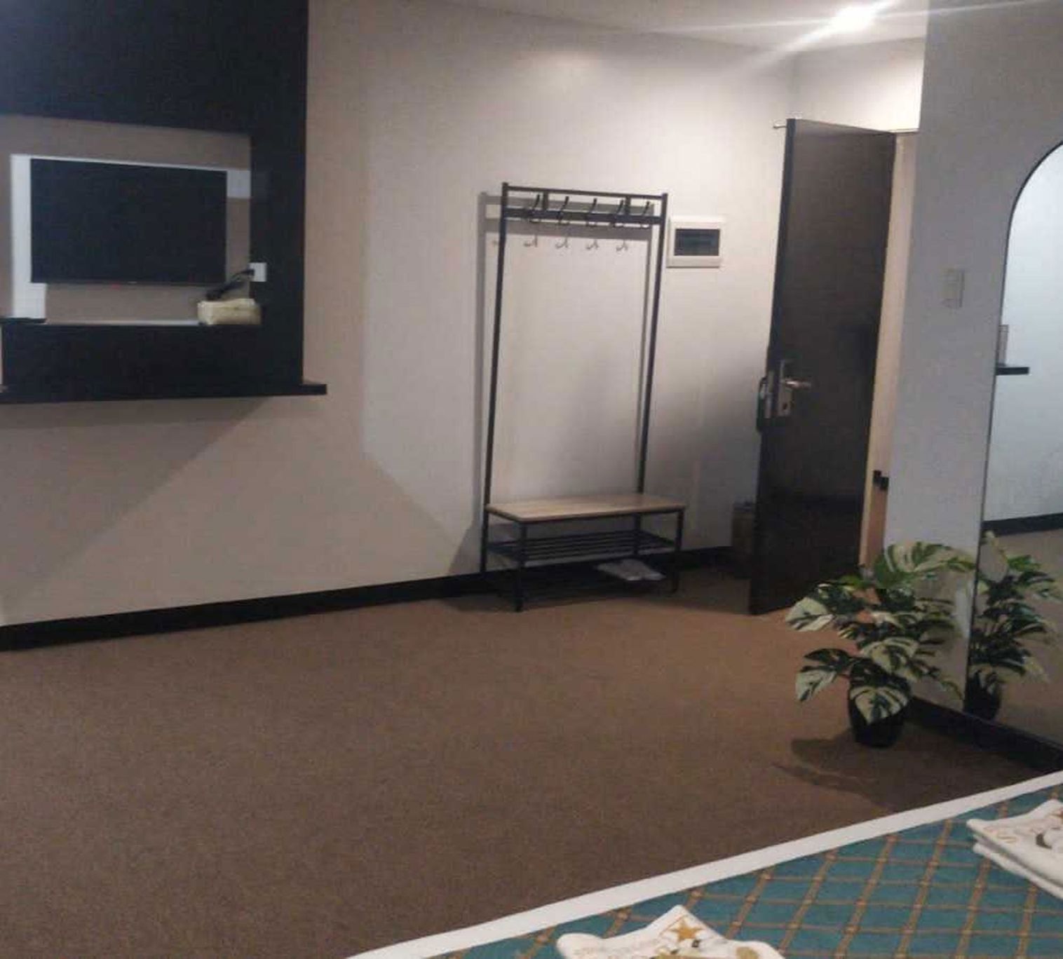 Dancenter Boss Hotel Near Clark International Airport 2*