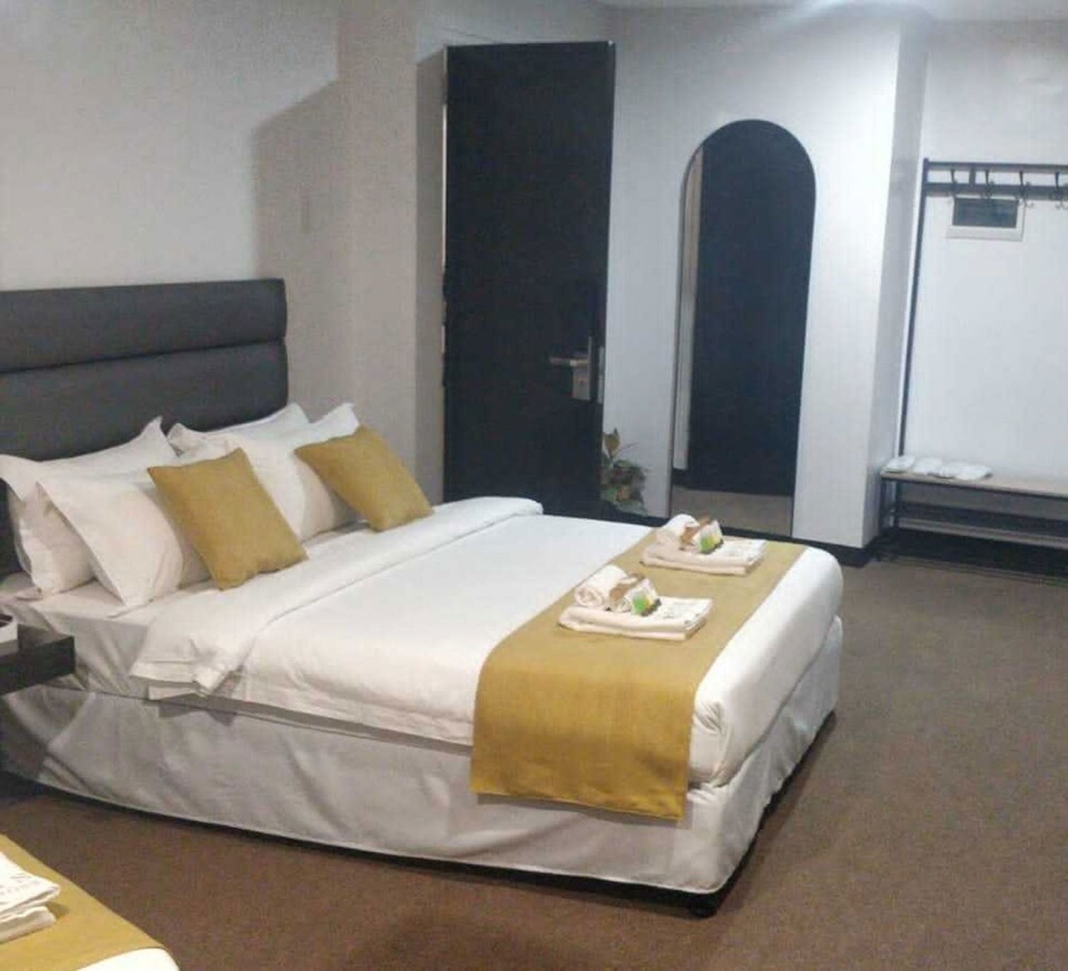 Belvilla Angeles Pampanga Near Clark International Airport Formerly Boss Hotel 2*