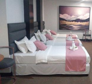 Palette Angeles, Formerly Boss Hotel 3*