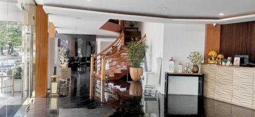 Palette Angeles, Formerly Boss Hotel 3*