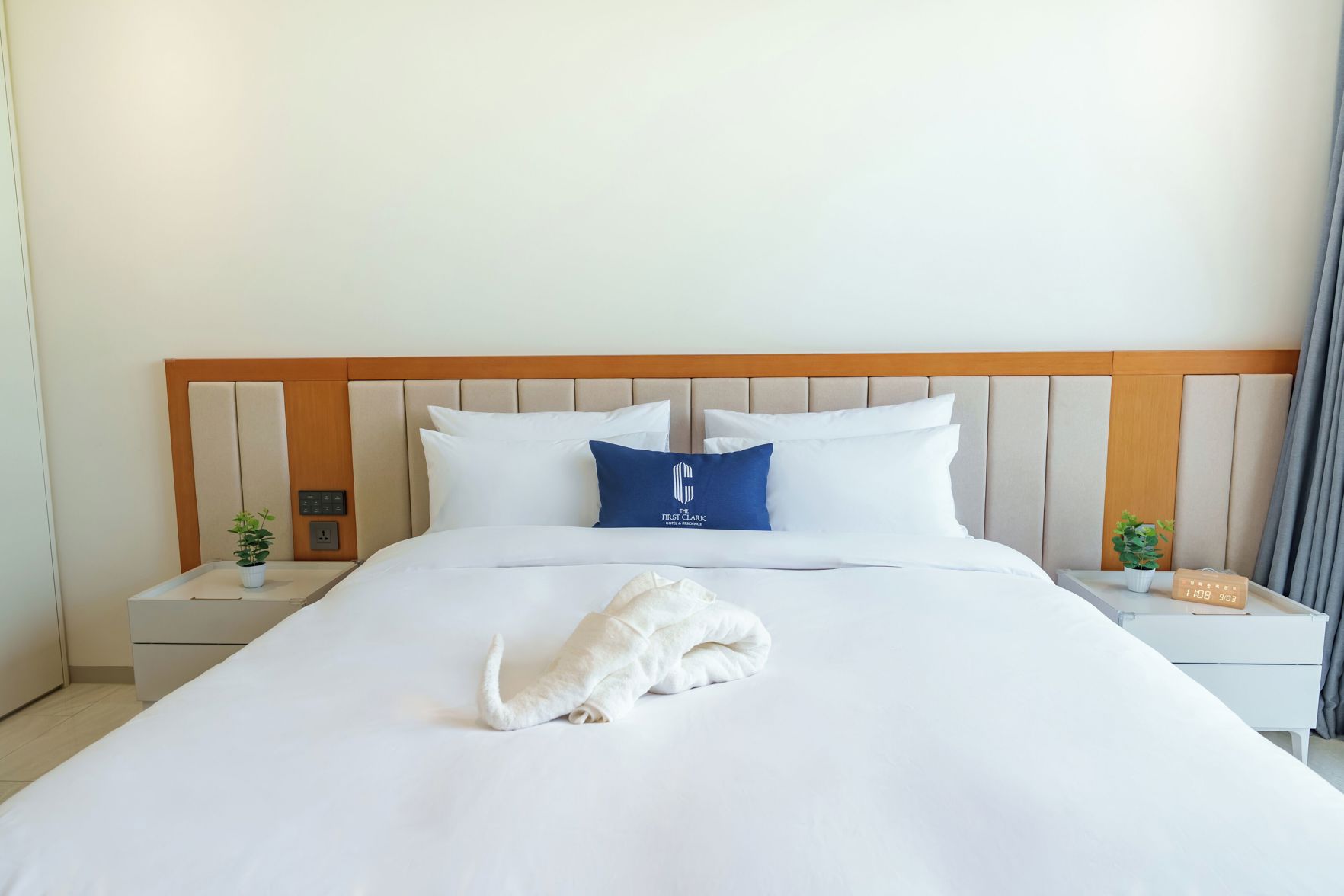 The First Clark Hotel & Residence 4*