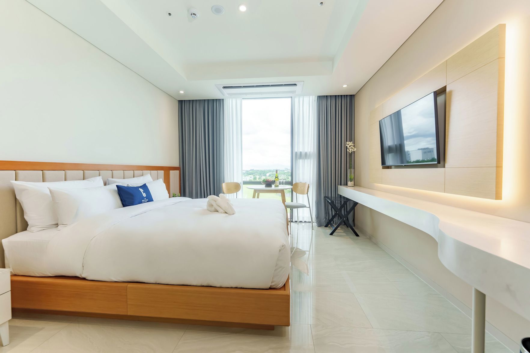 The First Clark Hotel & Residence 4*