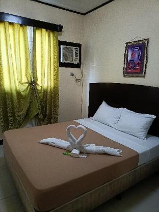 J and T Jamich Suites by RedDoorz 2*