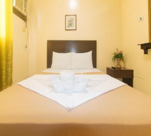 J and T Jamich Suites by RedDoorz 2*