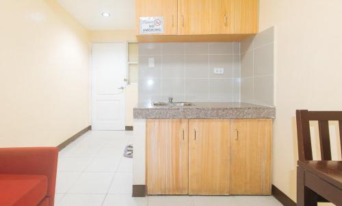 J and T Jamich Suites by RedDoorz 2*