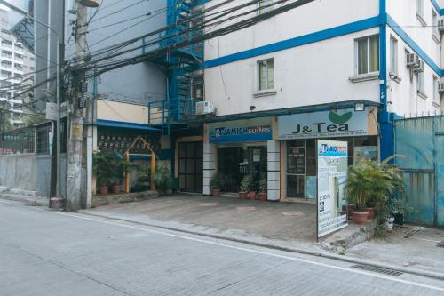 J and T Jamich Suites by RedDoorz 2*