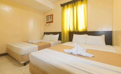 J and T Jamich Suites by RedDoorz 2*