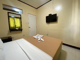 J and T Jamich Suites by RedDoorz 2*