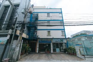 J and T Jamich Suites by RedDoorz 2*