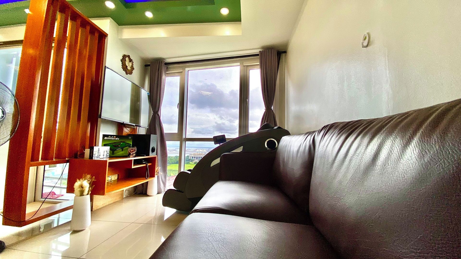 Hotel near Airport Mall of Asia PICC WTC 5*