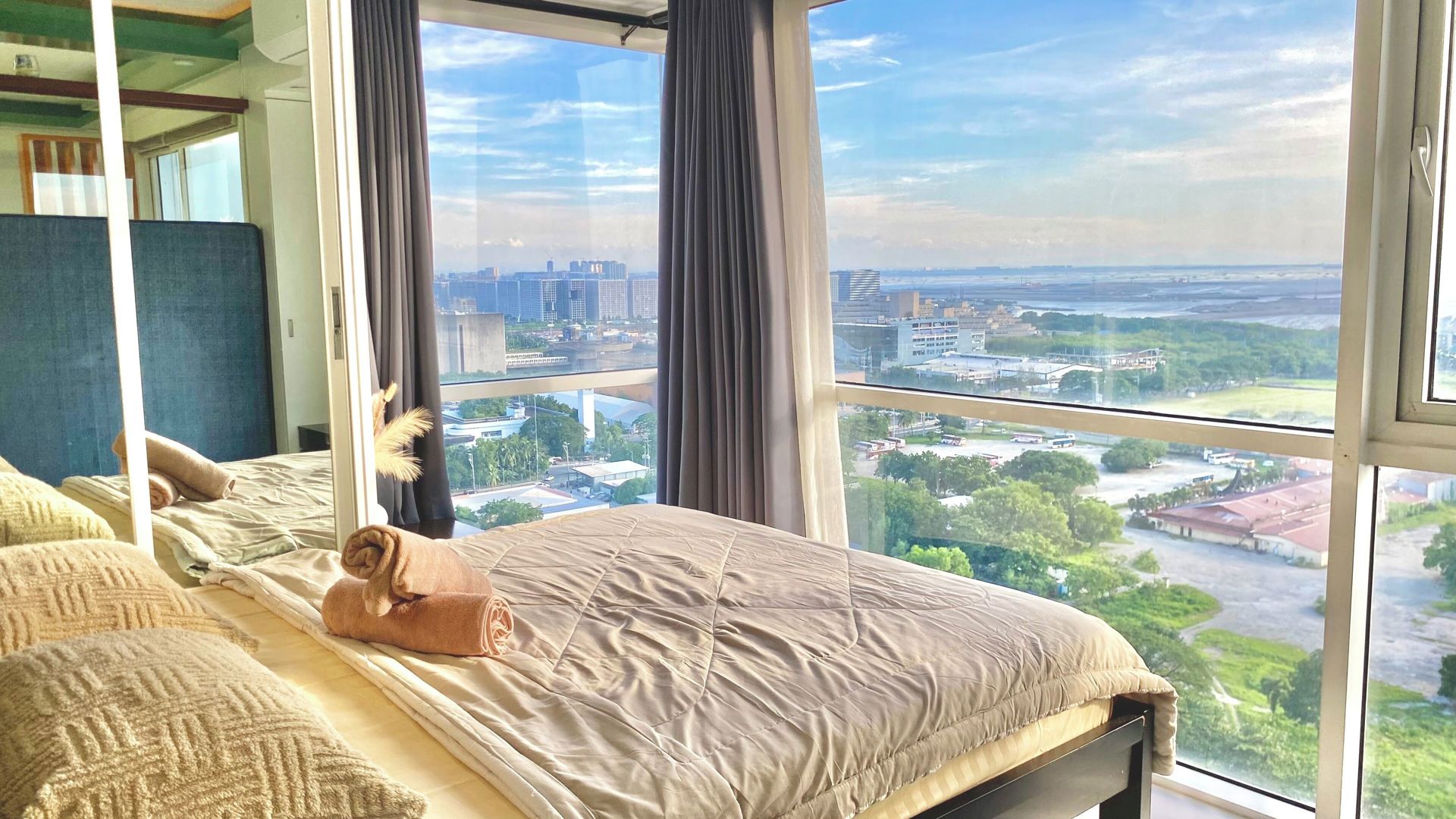 SMDC Breeze Residences Pasay 5*