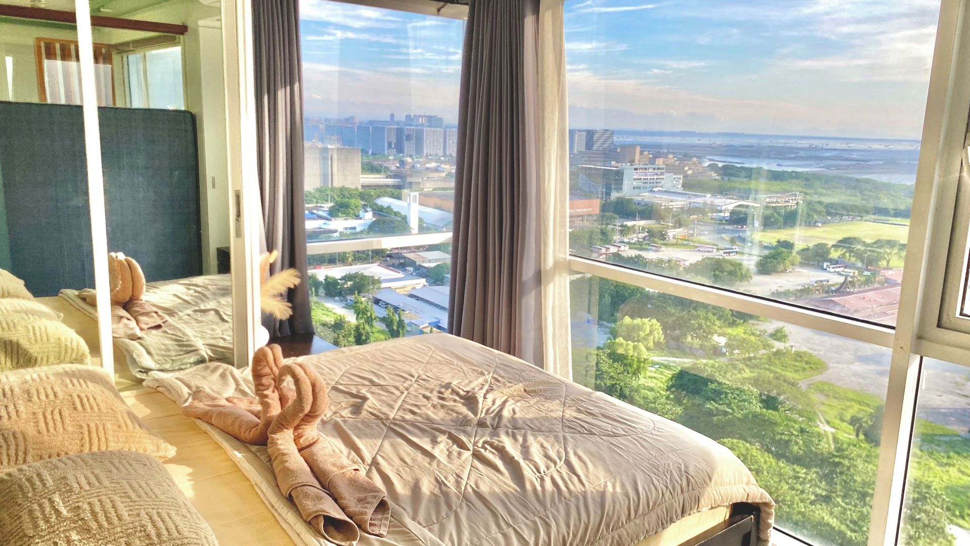 SMDC Breeze Residences Pasay 5*