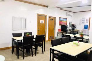 Collection O JM Lodge Near Clark Airport 2*