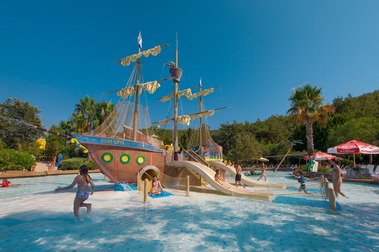 Aqua Fantasy Aquapark & Resort 0*