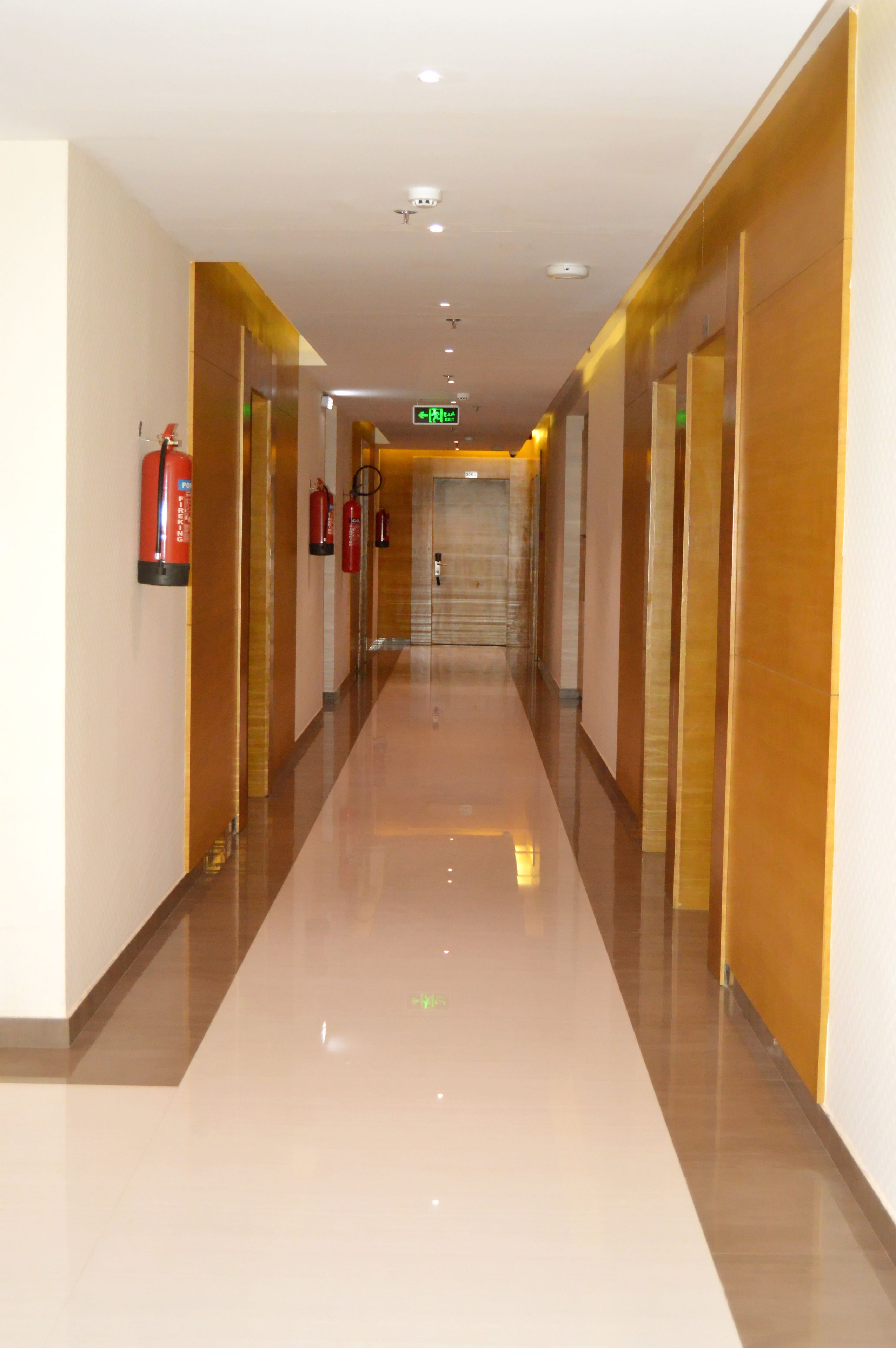 Yara Suites 2*