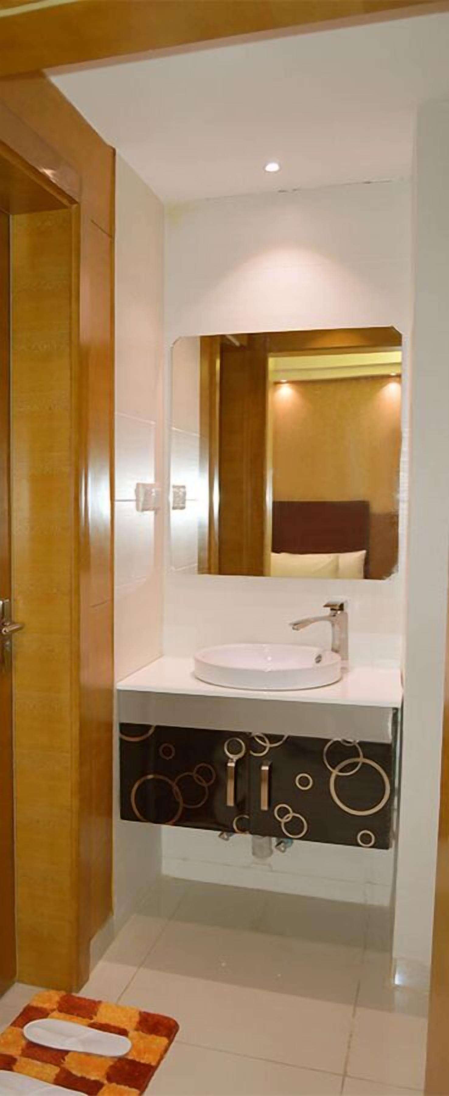 Yara Suites 2*