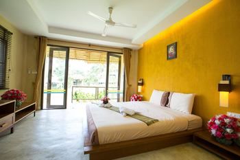 Diamond Village Pai 2*