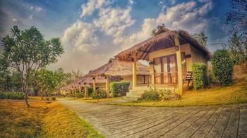Diamond Village Pai 2*