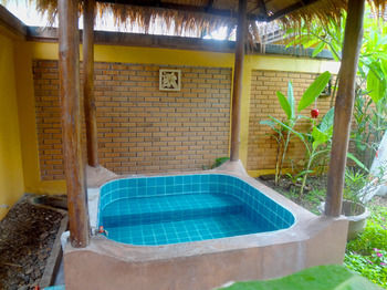 Aroma Pai Hotel and Spa 2*