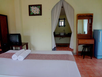 Aroma Pai Hotel and Spa 2*