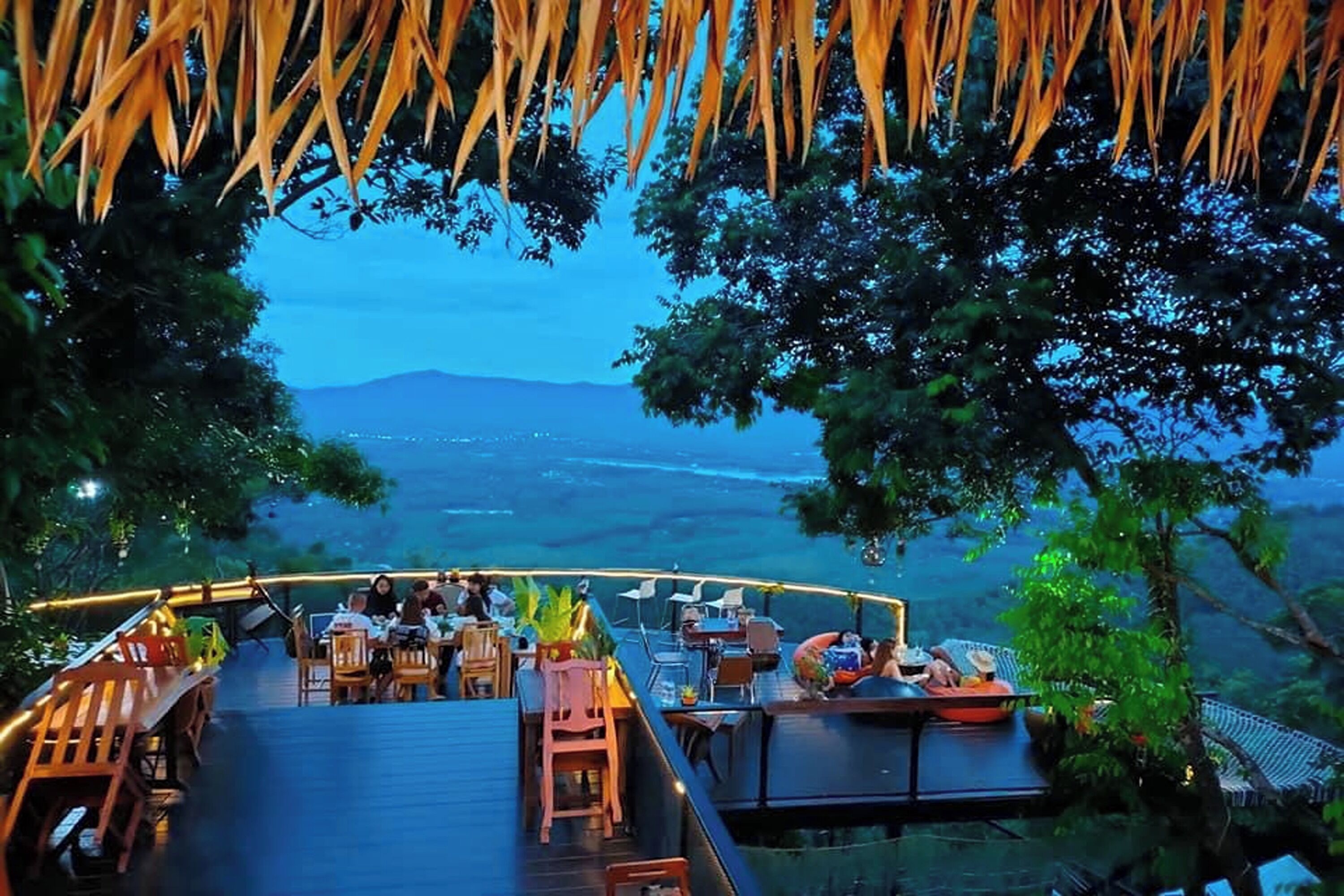 Kuan Khan Lao The Nine Bistro 2*