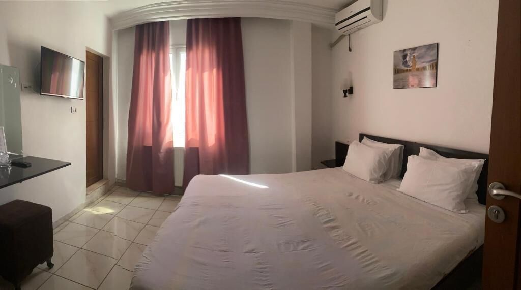 Hotel Metropole Residence 2*