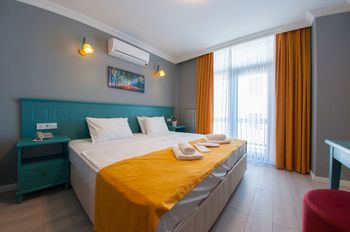 Room Room Motel 2*