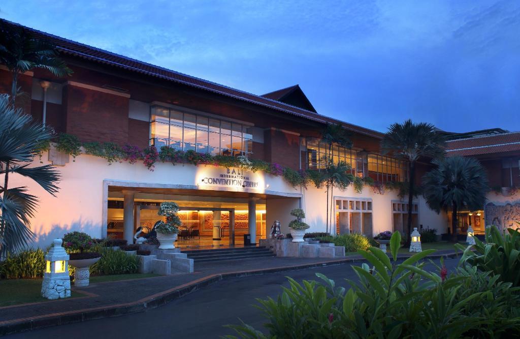 Туры в Nusa Dua Beach Hotel & Spa