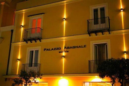Palazzo Abagnale 3*